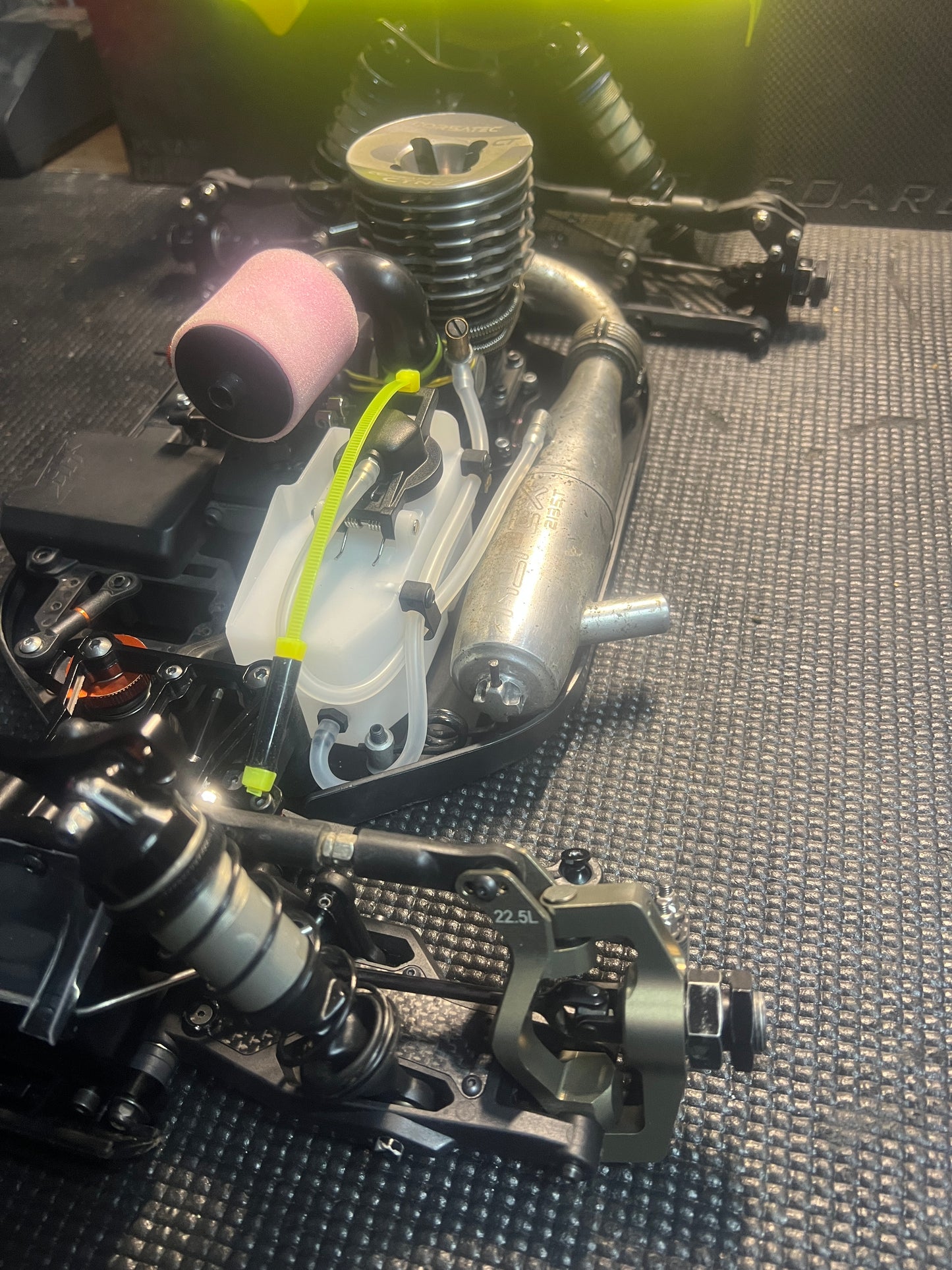 HBRacing D8 World Spec